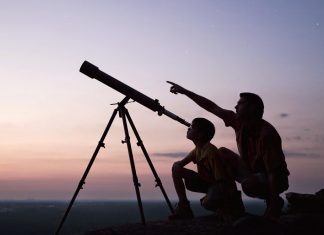 Quan sát thiên thể sâu bằng kính thiên văn