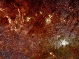 Ánh sáng mờ ảo trong Dải Ngân hà có thể là dấu chân của vật chất tối